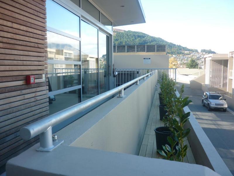 Highview Apartments Queenstown Buitenkant foto