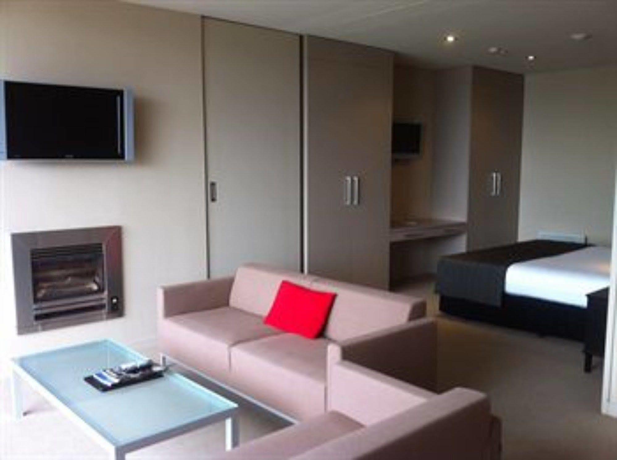 Highview Apartments Queenstown Buitenkant foto