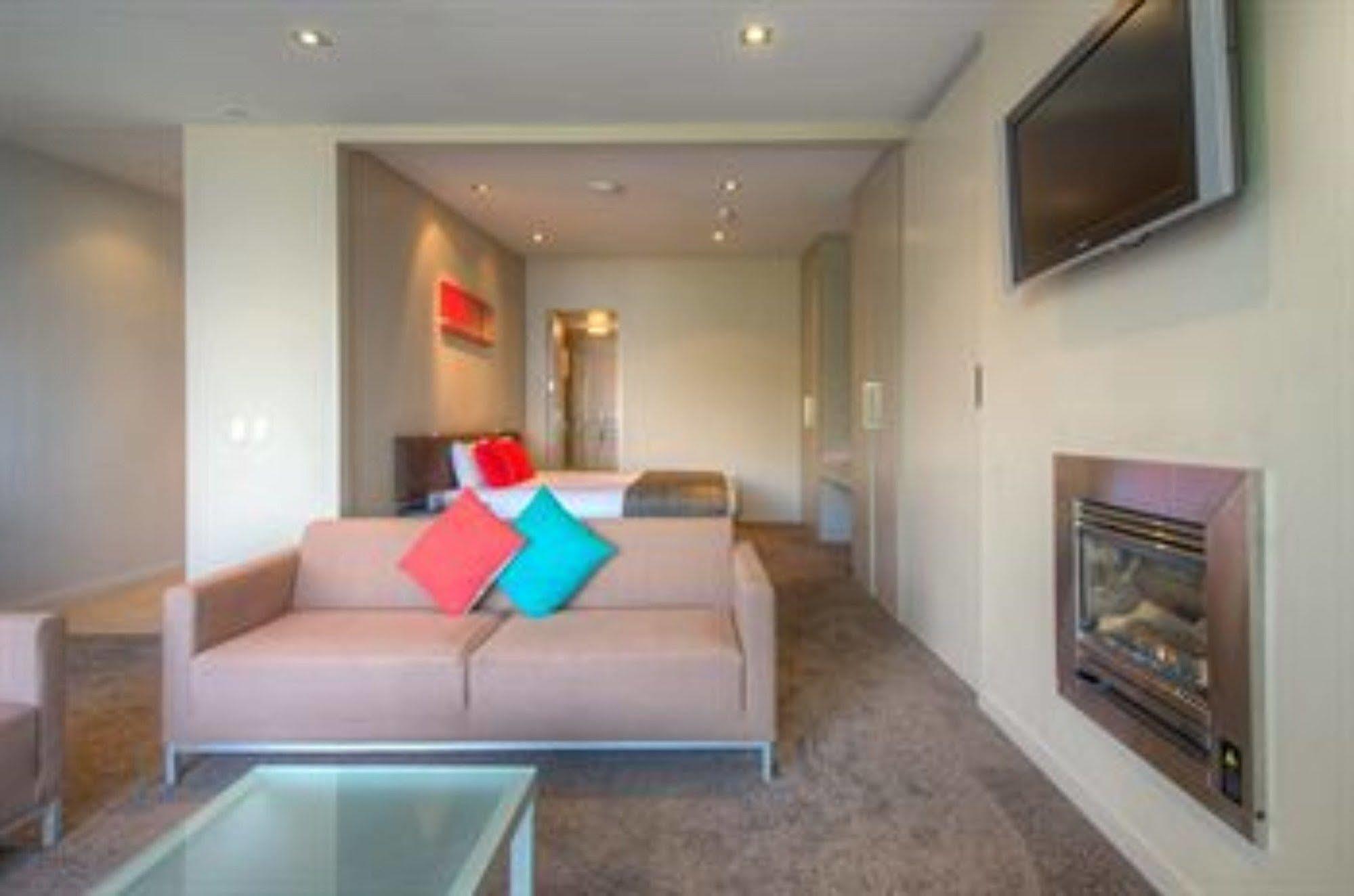 Highview Apartments Queenstown Buitenkant foto
