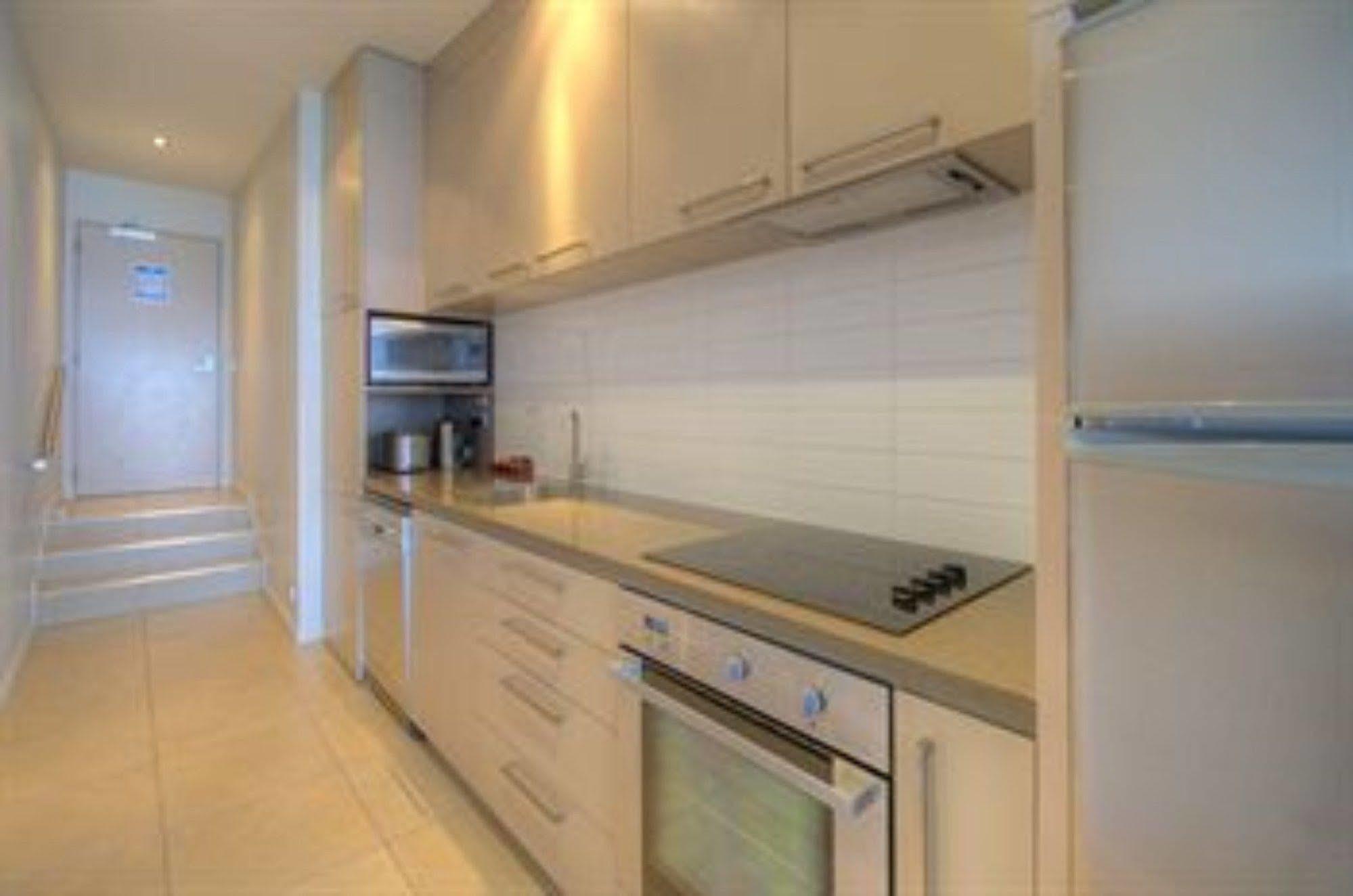 Highview Apartments Queenstown Buitenkant foto