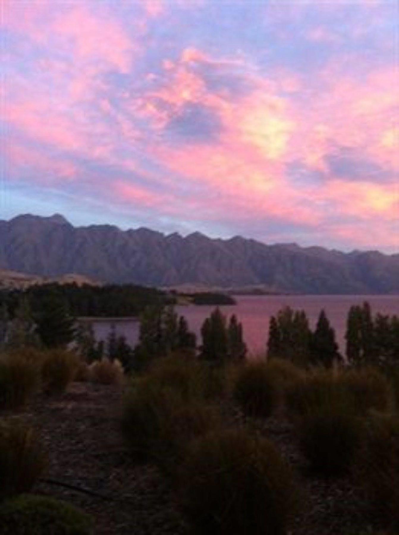 Highview Apartments Queenstown Buitenkant foto